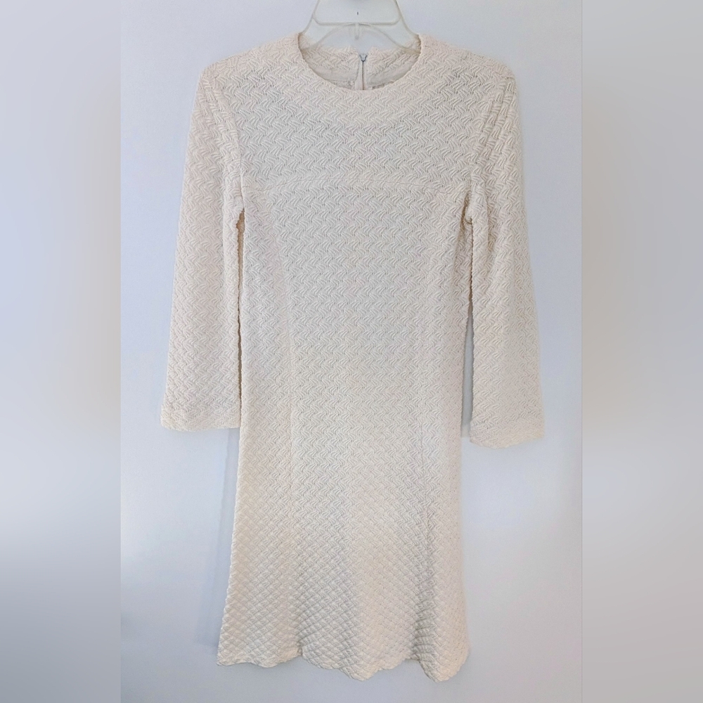 Vintage 60s Hippie Bridal Dress With Subtle Bell Sleeves - Size 4